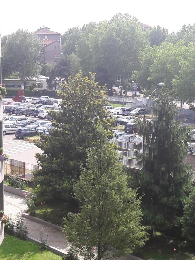 Grazioso Bilocale A 100 Mt Dalla Metropolitana Sesto San Giovanni Exteriör bild