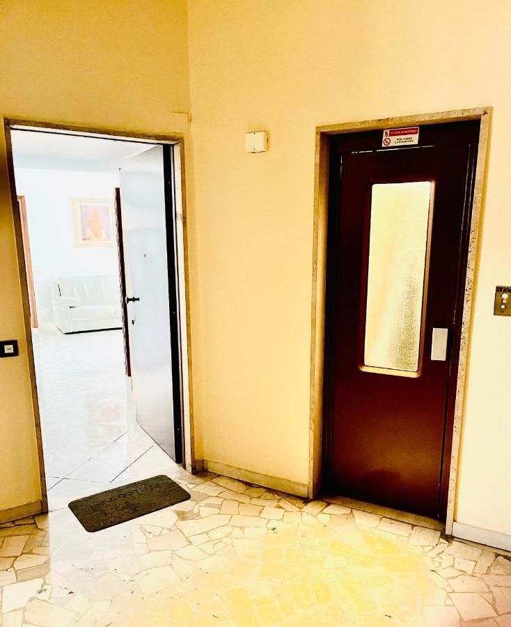 Grazioso Bilocale A 100 Mt Dalla Metropolitana Sesto San Giovanni Exteriör bild