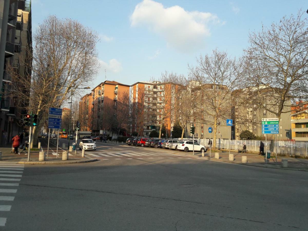 Grazioso Bilocale A 100 Mt Dalla Metropolitana Sesto San Giovanni Exteriör bild